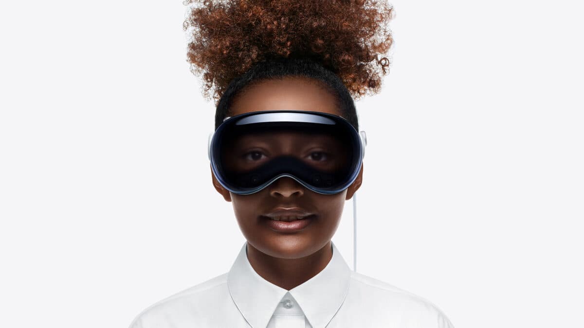 Apple Vision Pro premium AR and VR headset